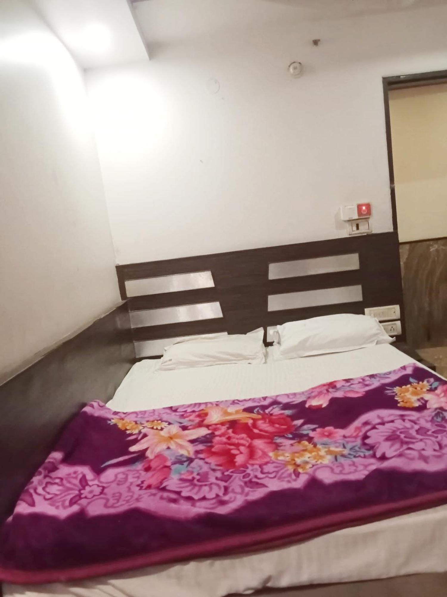 Hotel Odeon Continental New Delhi Eksteriør billede