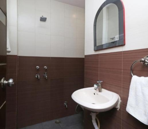 Hotel Odeon Continental New Delhi Eksteriør billede
